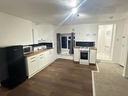 Studio Flat, North Street, PE13