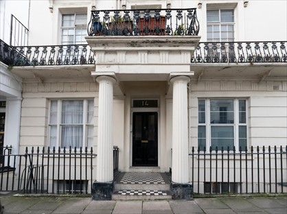 2 Bed Flat, Westbourne Crescent, W2