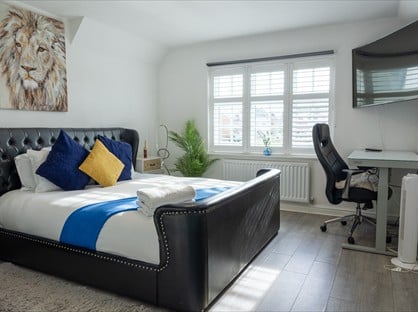 5 Bed Detached House, Dixon Road, SS16