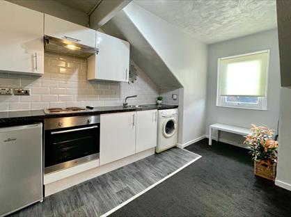 1 Bed Flat, Landseer Avenue, LS13