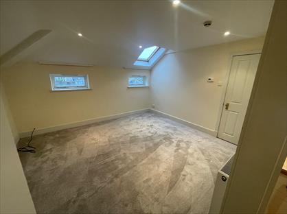 2 Bed Flat, Victoria Court, GL7