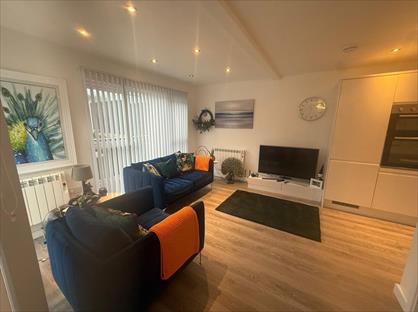 2 Bed Flat, Oaklands Avenue, ST5