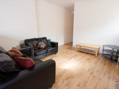 4 Bed Flat, Ordnance Road, SO15