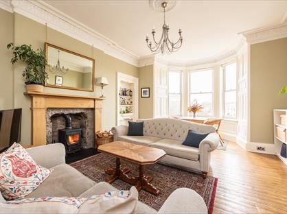 3 Bed Flat, Findhorn Place, EH9
