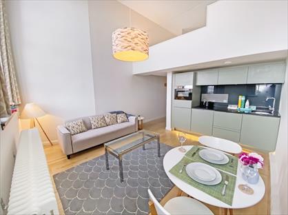 1 Bed Flat, Mcdonald Road, EH7