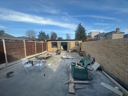 4 Bed Semi-Detached House, Whitton Road, TW3