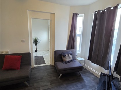 2 Bed Flat, Hill Road, CO12