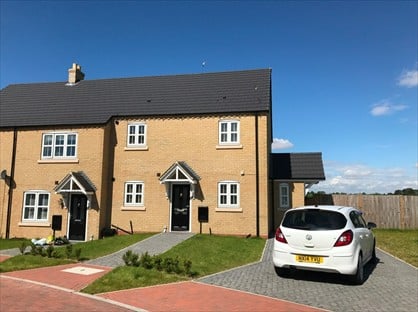 1 Bed Flat, Hawks Road, LN2