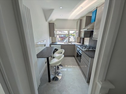 1 Bed Maisonette, Pembroke Road, UB6
