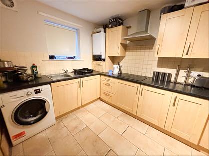 4 Bed Terraced House, Sungold Villas, NE4