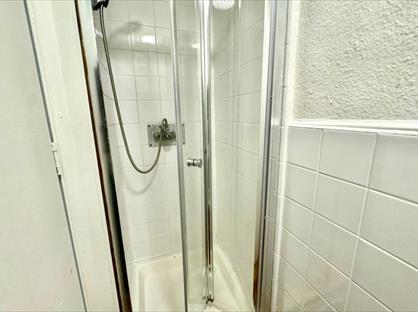 Studio Flat, Sussex Gardens, W2