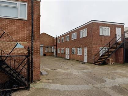 Studio Flat, Wigton Gardens, HA7