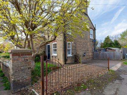 2 Bed End Terrace, Church Road, SG5