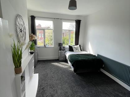 Room in a Shared House, Denison Road, M14