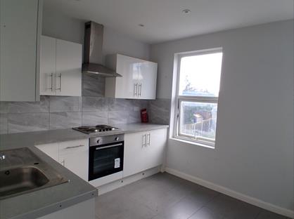 Studio Flat, Marmadon Road, SE18