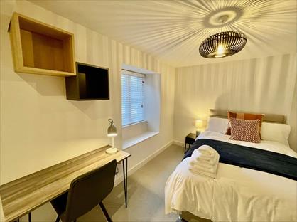 Room in a Shared House, Market Street, LA15