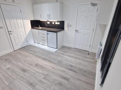 Studio Flat, Chalvey Road East, SL1