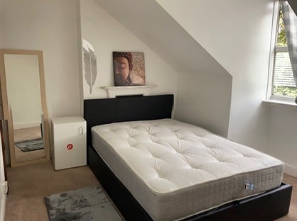 Room in a Shared House, Vicarage Road, WD18