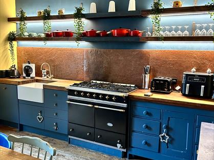 5 Bed Semi-Detached House, Highbury Parade, BS23