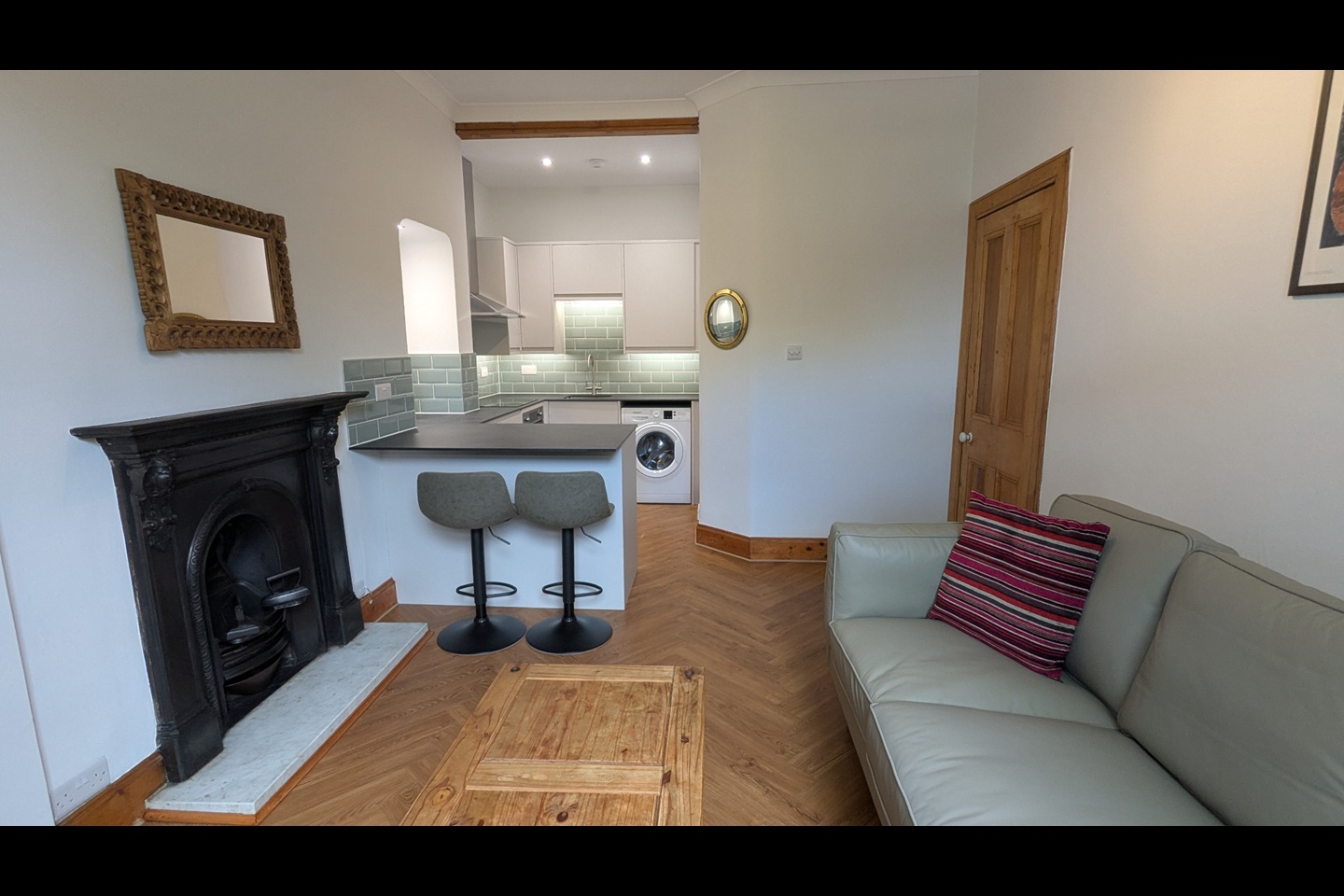 1 Bed Flat, Marionville Road, EH7