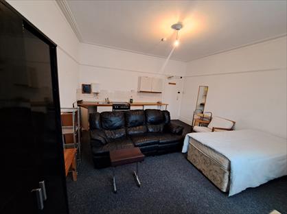 Room in a Shared House, Boscombe  Bournemouth, BH5
