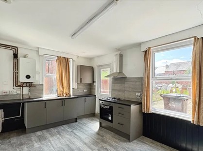 3 Bed Flat, South Street, DE7