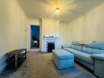 1 Bed Maisonette, West Wycombe Road, HP12