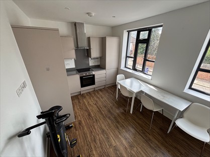 2 Bed Flat, Cheltenham House, N17