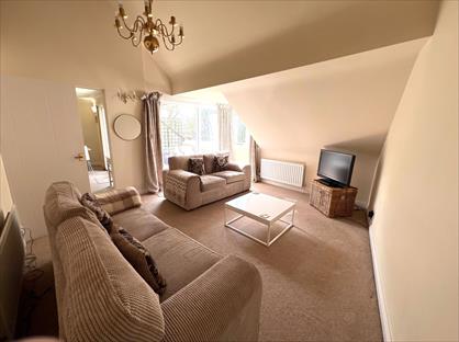 2 Bed Flat, Rough Common, CT2