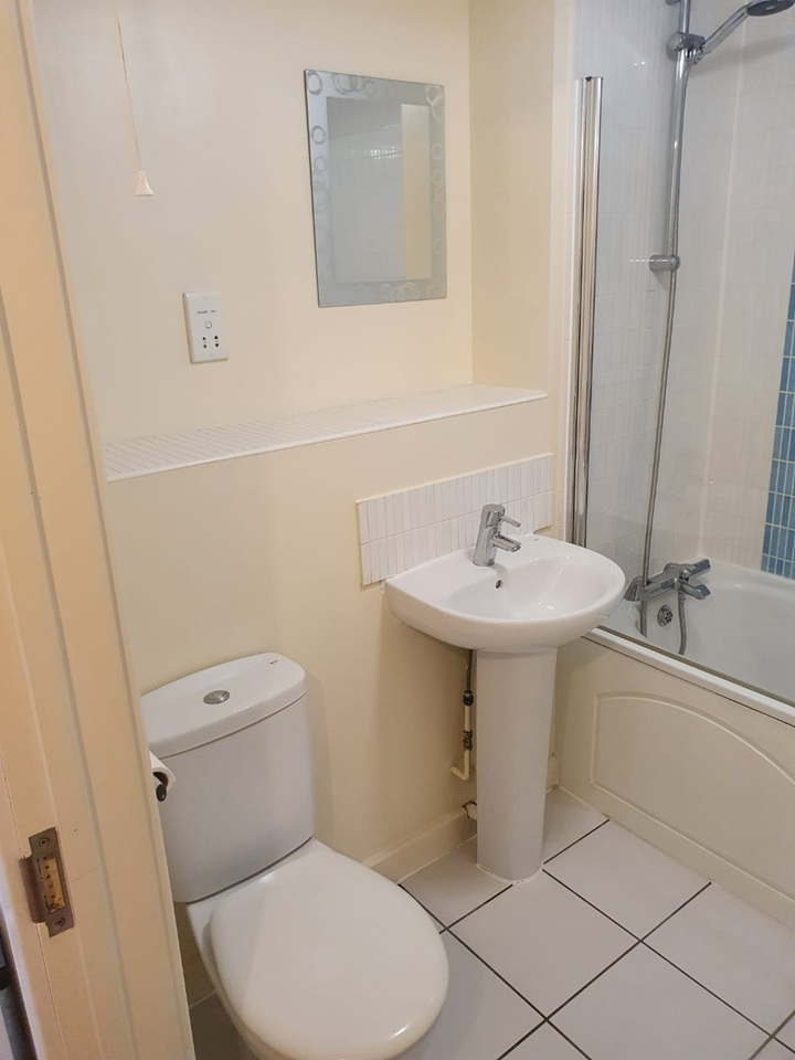 1 Bed Flat, Cobbett Road, SO18 photo 3
