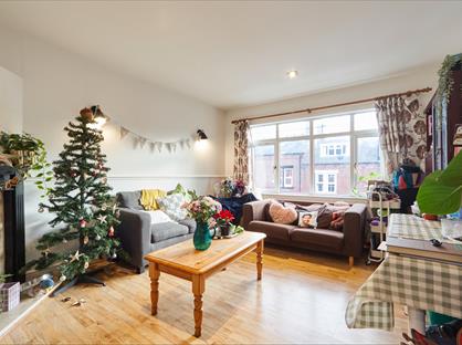 2 Bed Flat, The Village Street, LS4