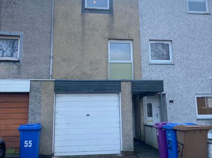 3 Bed Terraced House, Skelmorlie Place, KA13