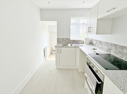 4 Bed Semi-Detached House, Ninth Avenue, BS7