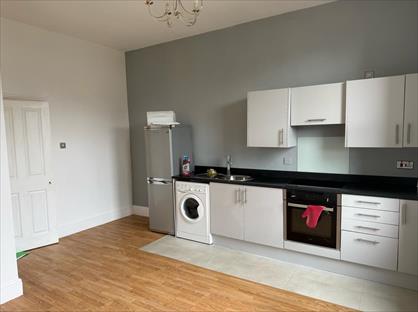 2 Bed Flat, Mansfield Rd, BH14