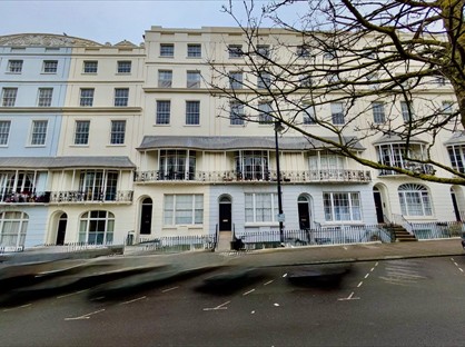 2 Bed Flat, Wellington Square, TN34
