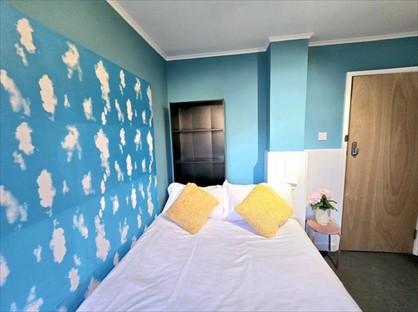 Room in a Shared House, Osric Path, N1