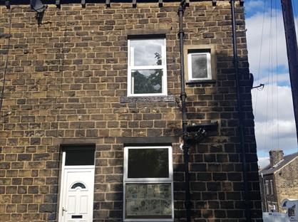 3 Bed Terraced House, Victoria Road, BD21