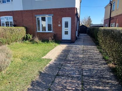 4 Bed Semi-Detached House, Bawtry Road, DN11