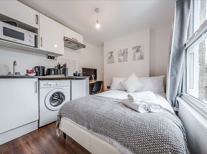 Studio Flat, Denmark Hill, SE5