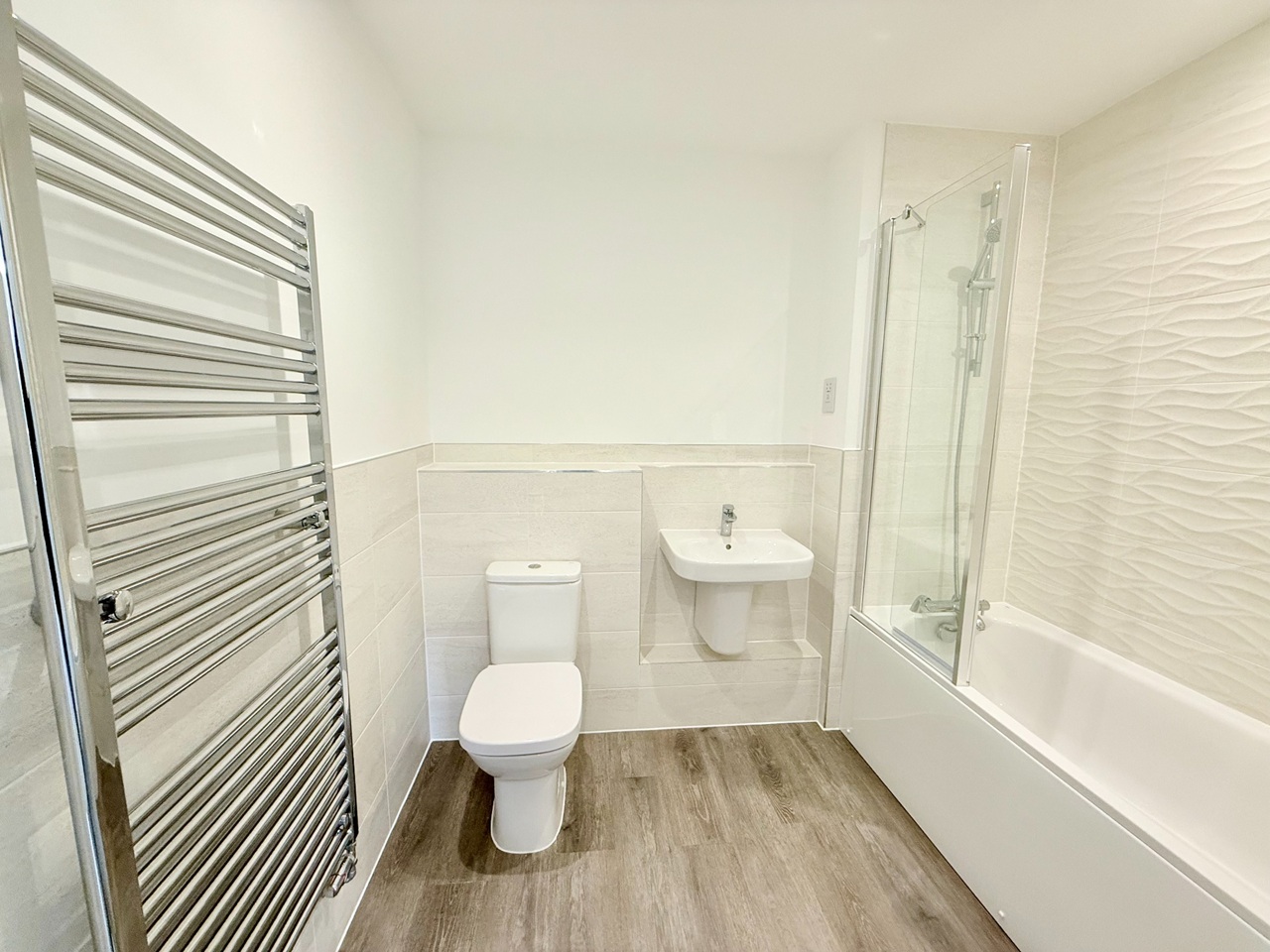 Chelmsford - 2 Bed Flat, George Wicks Way, CM1 - To Rent Now for £1,700 ...