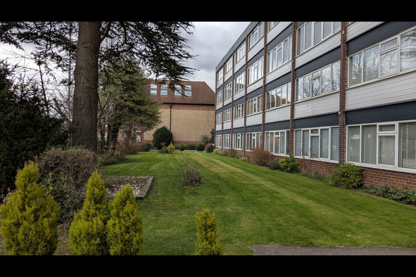 1 Bed Flat, The Poplars, NG2