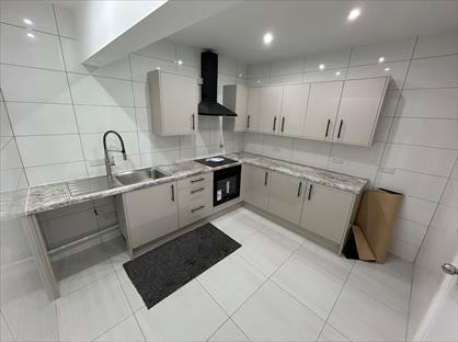 1 Bed Flat, Windmill Hill, B63
