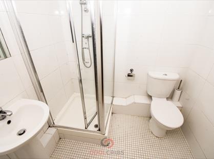 Studio Flat, Amber Court, N7