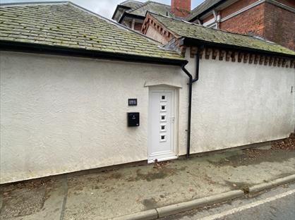 2 Bed Flat, Vyrnwy House, SY22