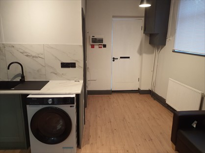 3 Bed Flat, Hardy Street, WA2