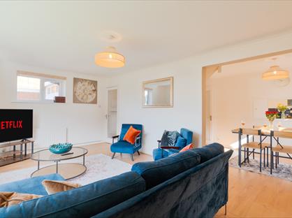 4 Bed Semi-Detached House, Shalloak Road, CT2