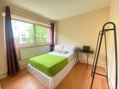 Room in a Shared House, Gilbertson House, E14
