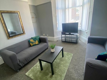 Room in a Shared House, Alton Road, L6