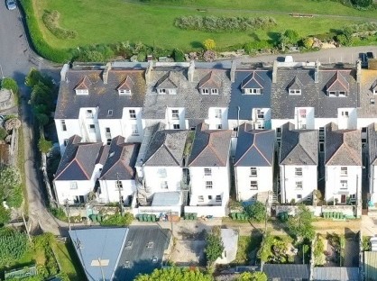 1 Bed Flat, Alexandra Terrace, TR18