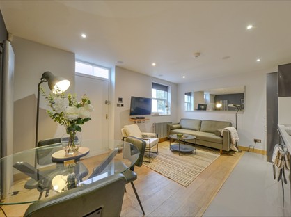 2 Bed Flat, St. Peters Mews, AL1